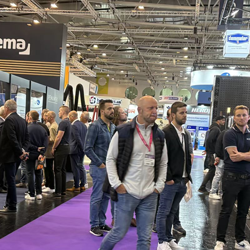 Le PAPR de NEW AIR brille à SCHWEISSEN & SCHNEIDEN 2025, attirant les foules